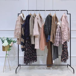 以天馬行空的想象力,打破固有時尚理論 設計品牌女裝折扣衣世界批發